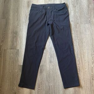 Lululemon Black commission pants chinos dress gray size 34 slim leg
